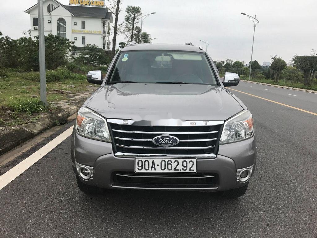 Ford Everest   2011 - Bán Ford Everest năm sản xuất 2011, màu xám, số tự động 