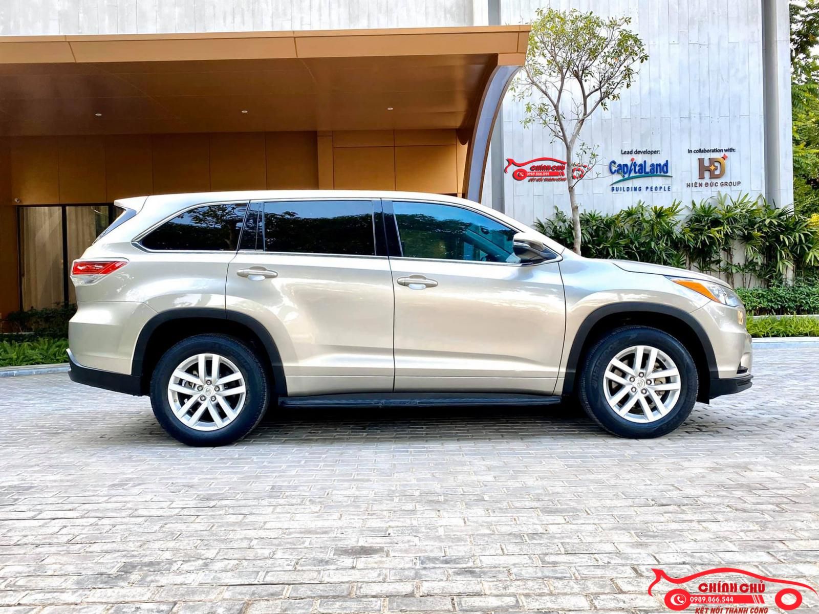 Toyota Highlander 2016 - Bán xe Toyota Highlander năm sản xuất 2016, màu vàng, nhập khẩu nguyên chiếc