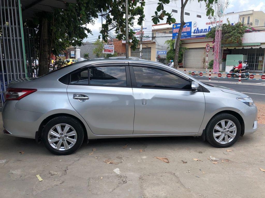 Toyota Vios 2014 - Bán Toyota Vios E năm sản xuất 2014, màu bạc số sàn