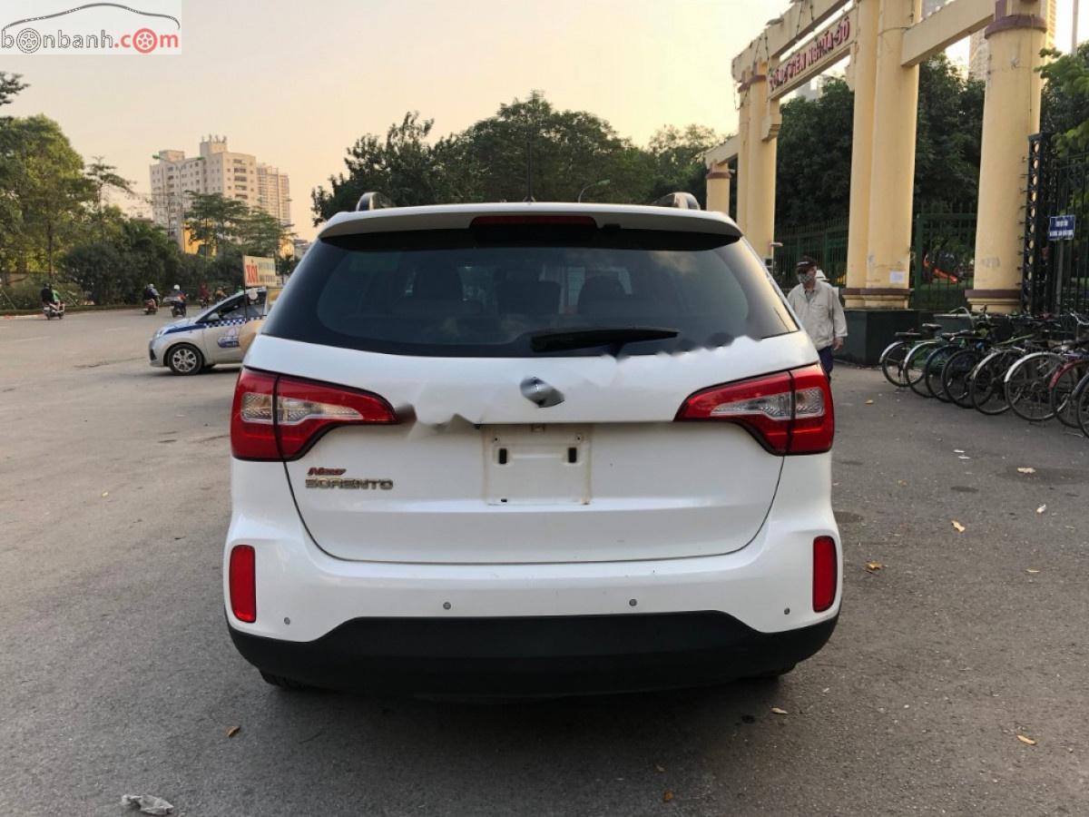 Kia Sorento   2016 - Bán Kia Sorento 2.4 AT đời 2016, màu trắng, giá cạnh tranh