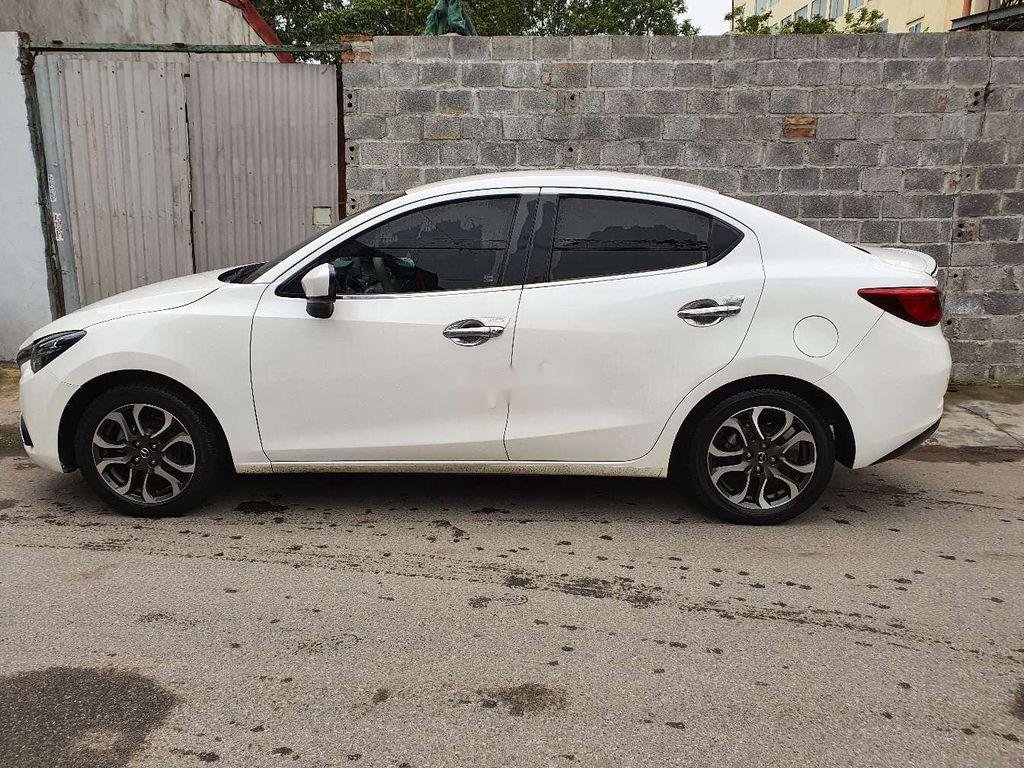 Mazda 2   2016 - Bán Mazda 2 đời 2016, màu trắng, số tự động, giá tốt