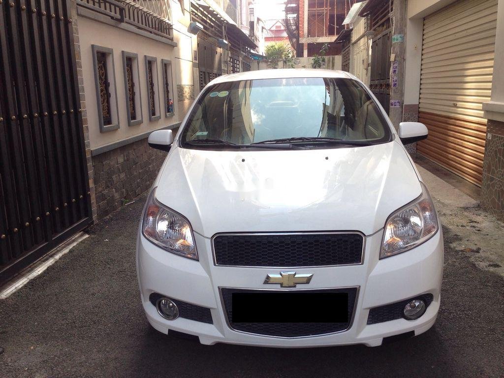 Chevrolet Aveo   2017 - Cần bán xe Chevrolet Aveo 2017, màu trắng, xe gia đình