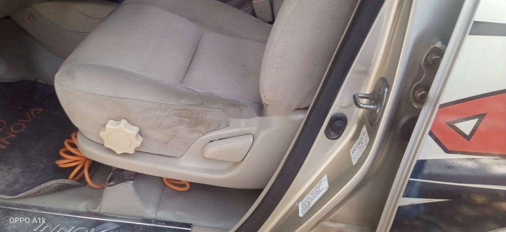 Toyota Innova 2012 - Cần bán Toyota Innova sản xuất năm 2012, giá tốt