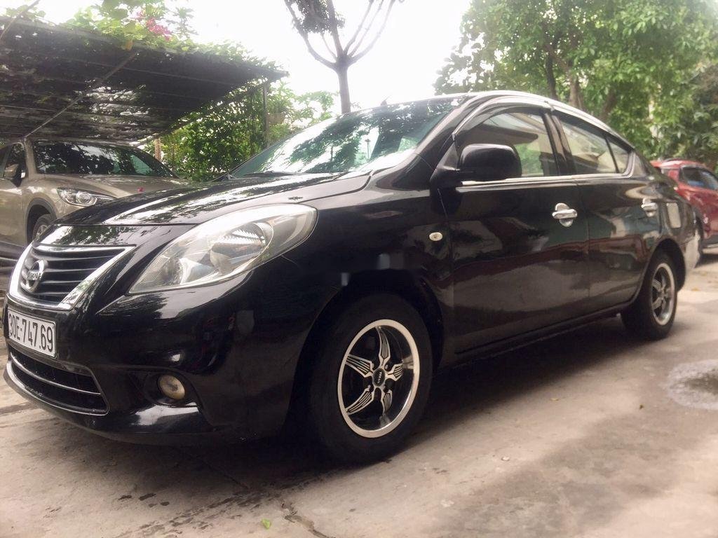 Nissan Sunny   2014 - Bán Nissan Sunny 2014, màu đen, xe nhập 