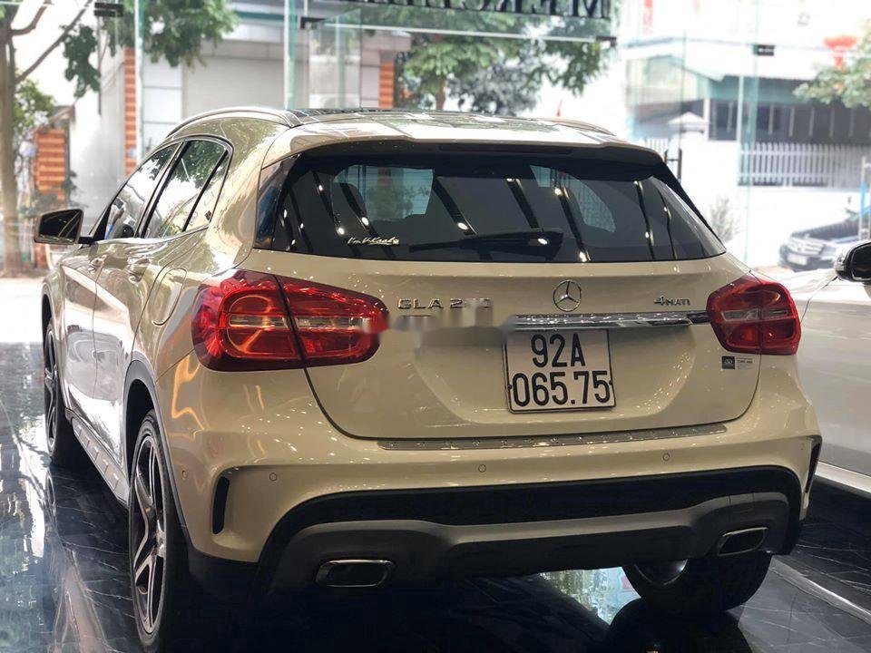 Mercedes-Benz GLA-Class   2016 - Cần bán gấp Mercedes GLA 250 đời 2016, màu trắng, nhập khẩu