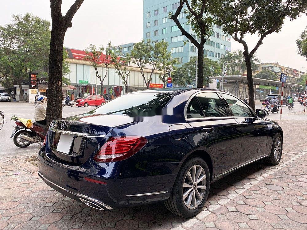 Mercedes-Benz E class 2019 - Cần bán Mercedes E class đời 2019, màu xanh lam