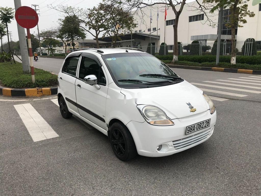 Chevrolet Spark   2010 - Bán Chevrolet Spark đời 2010, màu trắng, nhập khẩu 