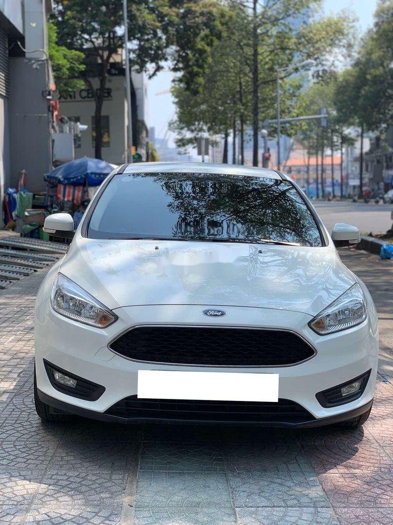 Ford Focus   2019 - Bán xe Ford Focus đời 2019, màu trắng, giá 595tr