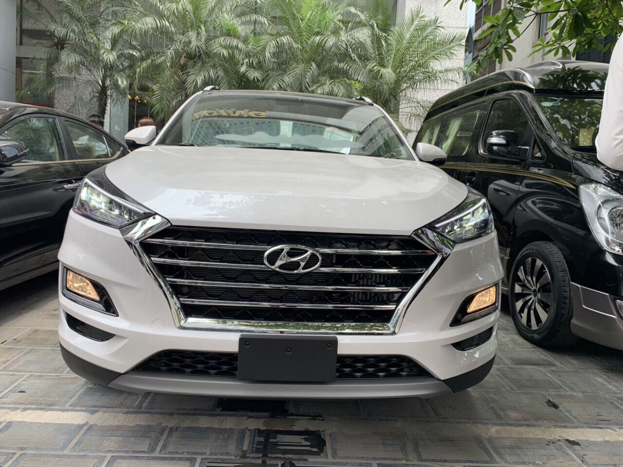 Hyundai Tucson  Facelif  2020 - Bán xe Hyundai Tucson Facelif 2020, màu trắng xe giao ngay