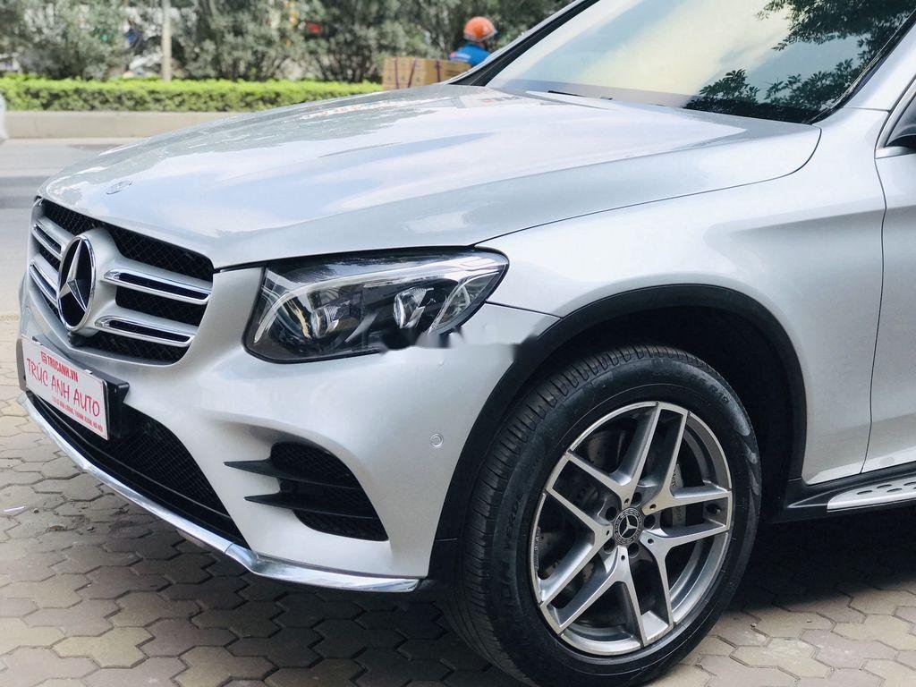 Mercedes-Benz GLC-Class   2017 - Bán Mercedes GLC 300 2017, màu trắng, số tự động