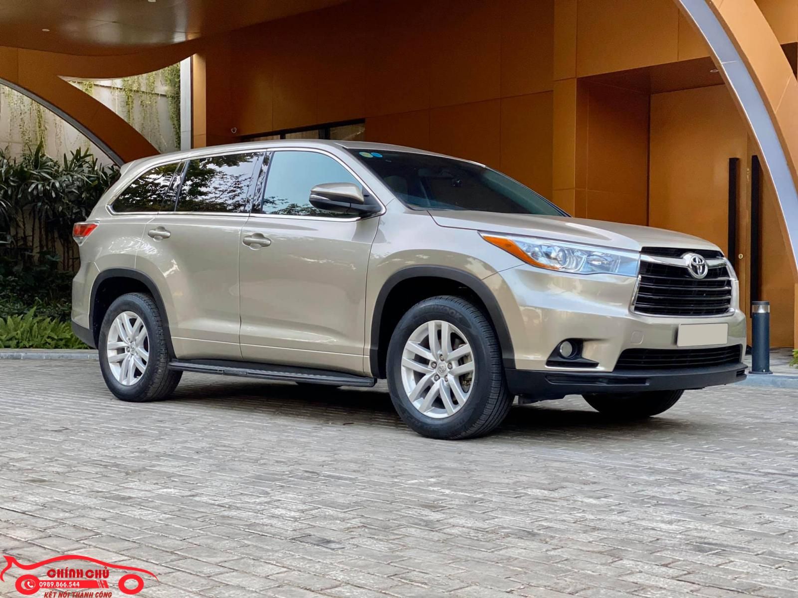 Toyota Highlander 2016 - Bán xe Toyota Highlander năm sản xuất 2016, màu vàng, nhập khẩu nguyên chiếc