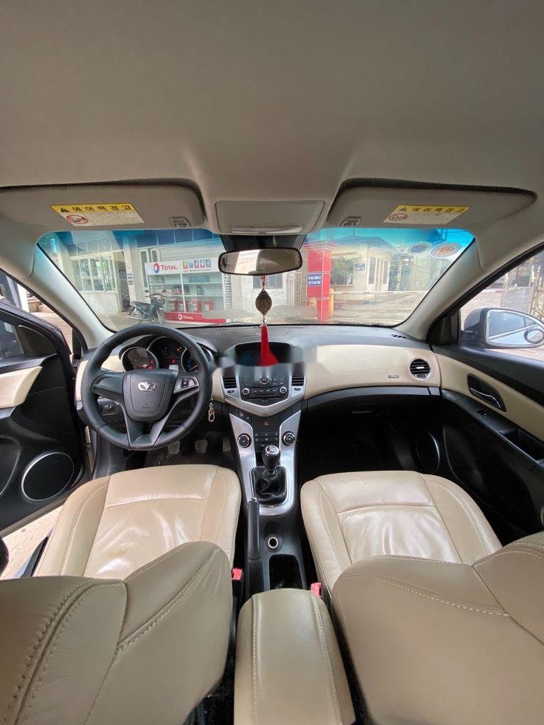 Daewoo Lacetti 2010 - Bán Daewoo Lacetti đời 2010, màu bạc như mới