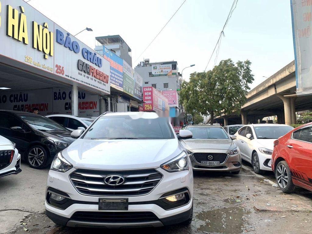 Hyundai Santa Fe 2018 - Cần bán Hyundai Santa Fe năm 2018