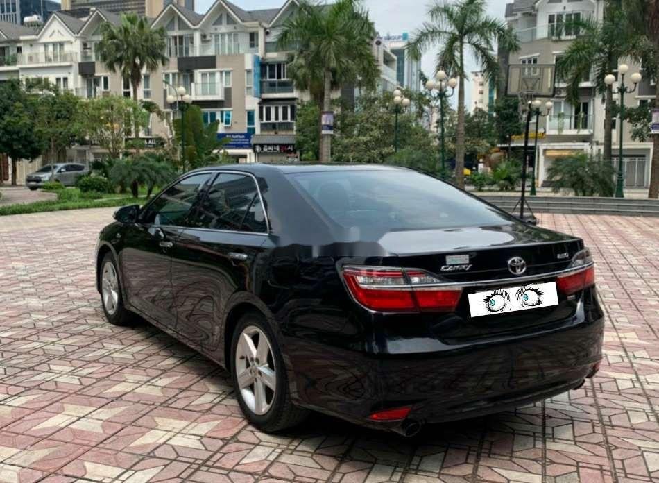 Toyota Camry 2016 - Bán ô tô Toyota Camry sản xuất năm 2016, màu đen