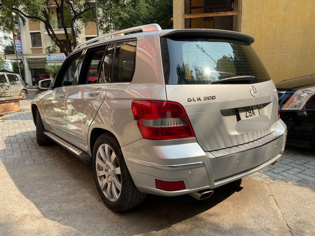 Mercedes-Benz GLK Class   2010 - Bán Mercedes GLK 300 4Matic năm sản xuất 2010, màu bạc