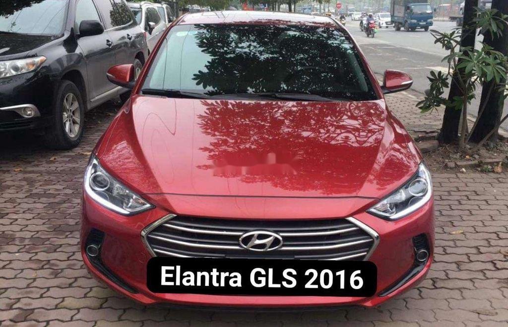 Hyundai Elantra     2016 - Cần bán gấp Hyundai Elantra sản xuất 2016, màu đỏ chính chủ