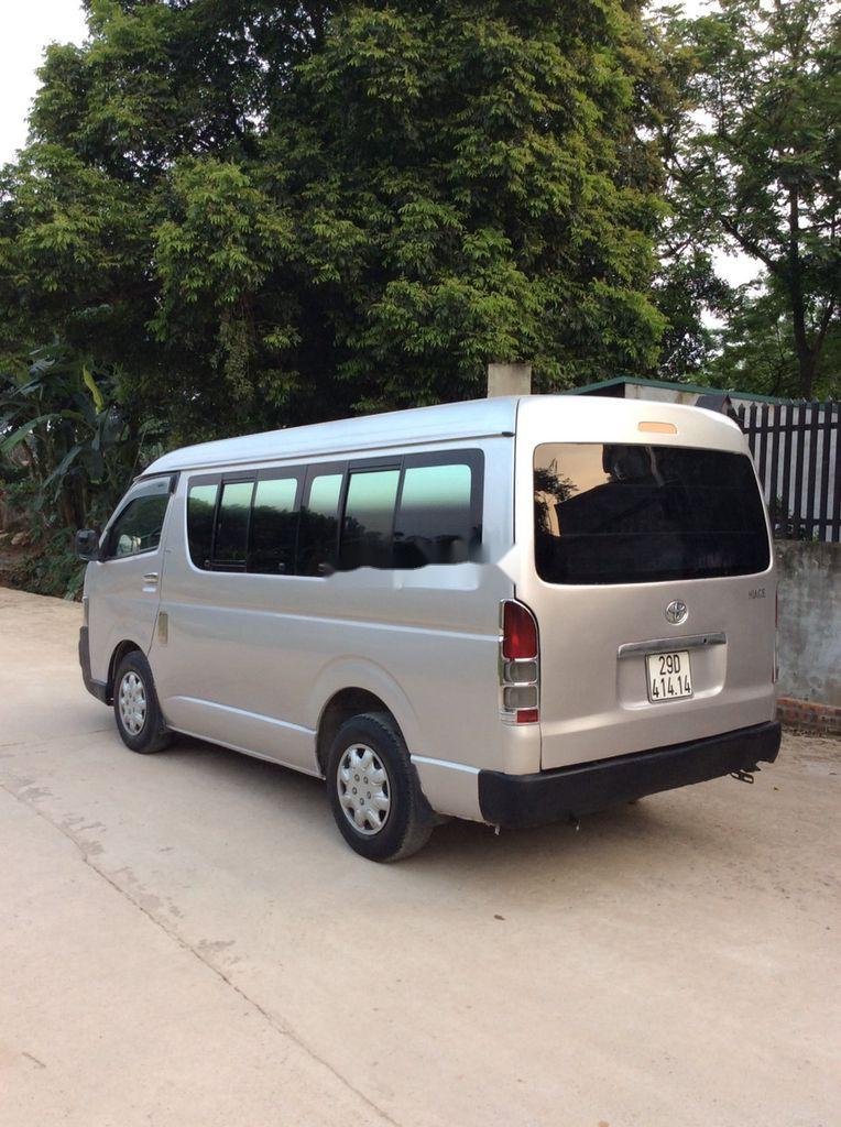 Toyota Hiace      2005 - Bán Toyota Hiace đời 2005, màu bạc, nhập khẩu còn mới, giá 205tr