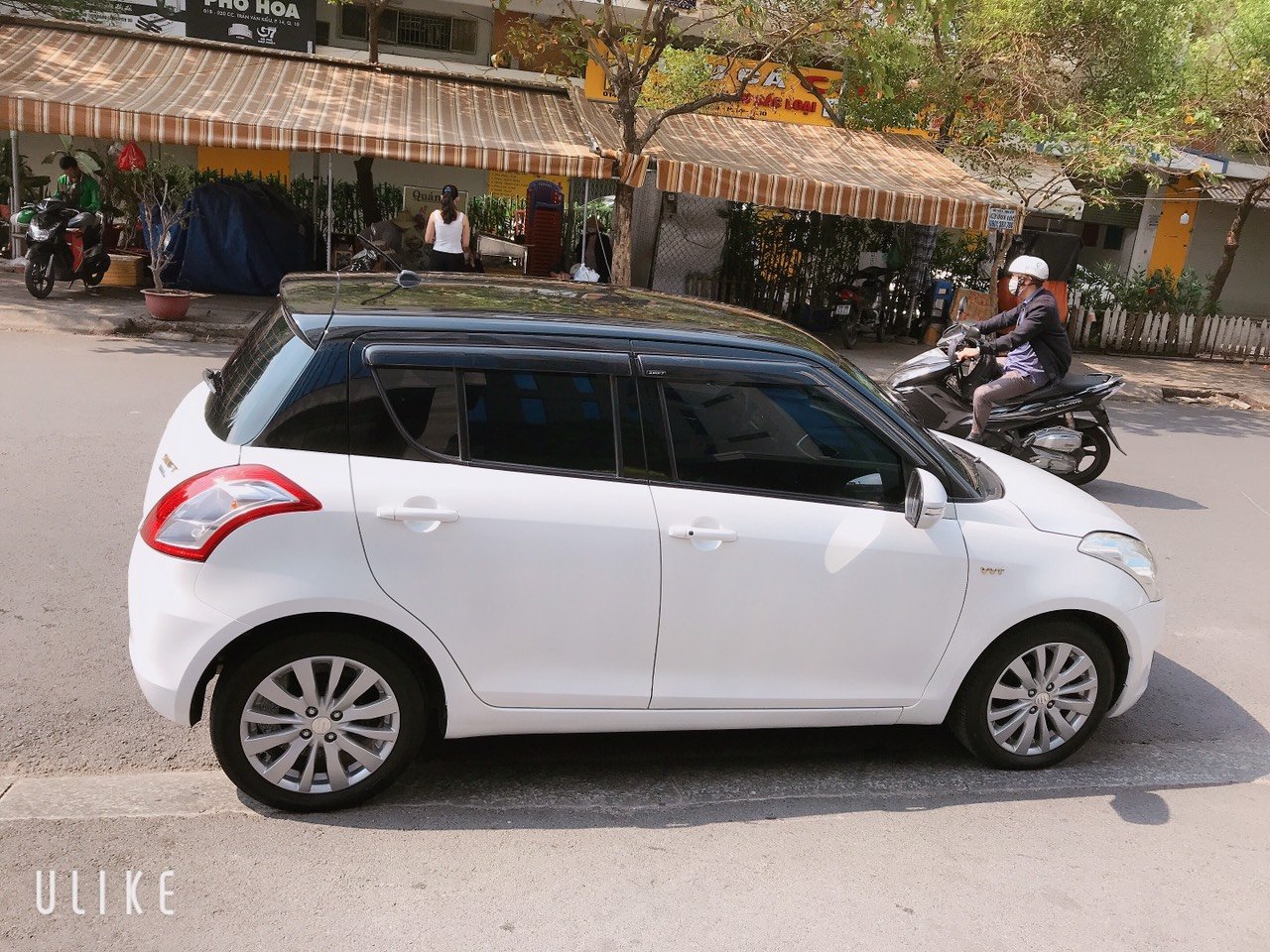 Suzuki Swift 2015 - Bán xe Suzuki Swift đời 2015, màu trắng, 395tr