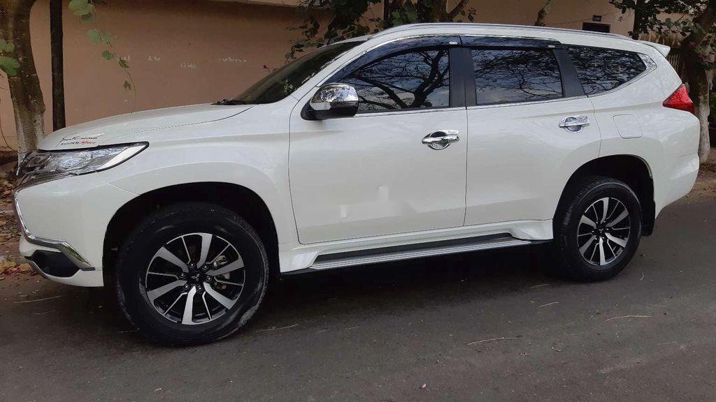 Mitsubishi Pajero   2019 - Cần bán xe Mitsubishi Pajero đời 2019, màu trắng, xe nhập  