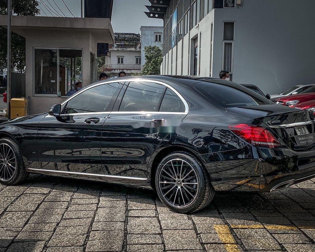 Mercedes-Benz C class  C200 Exclusive 2019 - Bán ô tô Mercedes C200 Exclusive năm 2019, màu đen