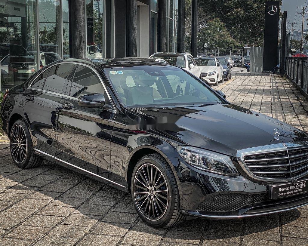 Mercedes-Benz C class  C200 Exclusive 2019 - Bán ô tô Mercedes C200 Exclusive năm 2019, màu đen