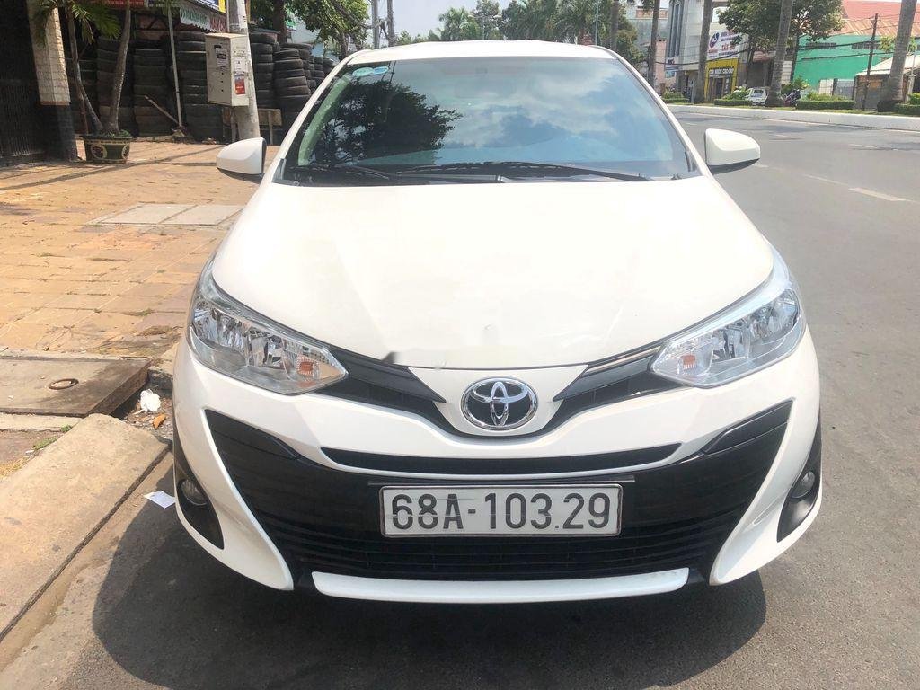 Toyota Vios E 2018 - Cần bán gấp Toyota Vios E 2018, màu trắng xe gia đình giá cạnh tranh