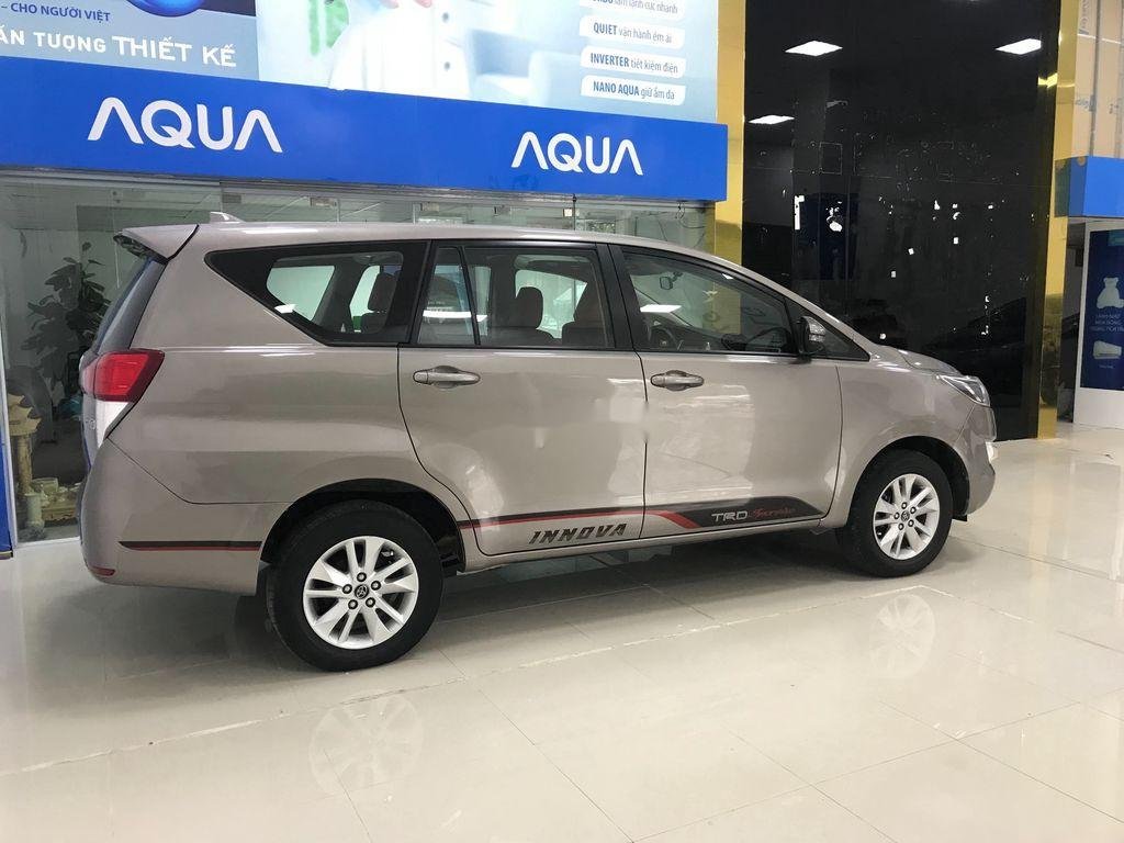 Toyota Innova   2018 - Bán xe Toyota Innova sản xuất năm 2018 số tự động