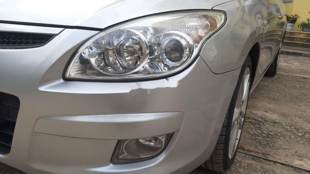 Hyundai i30 2009 - Bán Hyundai i30 sản xuất 2009, màu bạc, nhập khẩu