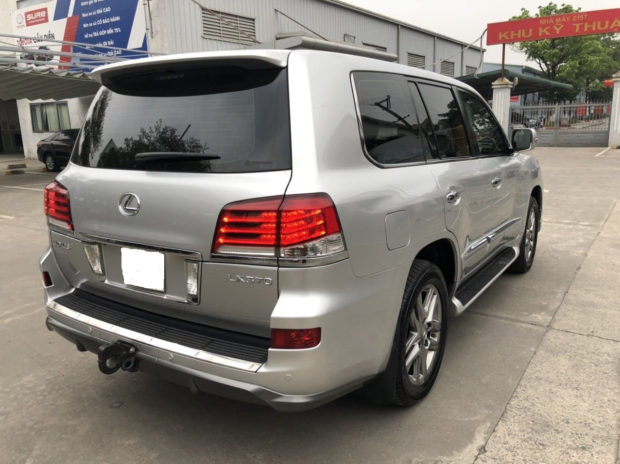 Lexus LX 570 2013 - Cần bán Lexus LX 570 năm 2013, màu bạc, nhập khẩu nguyên chiếc