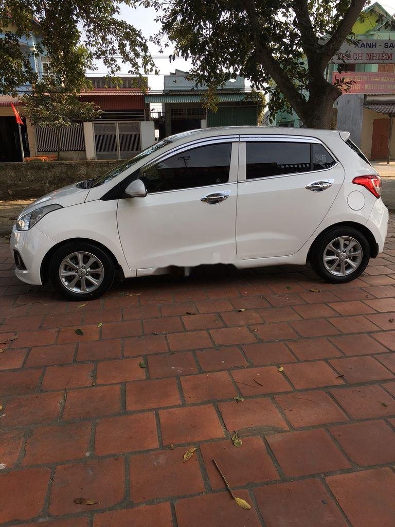 Hyundai Grand i10   2017 - Bán xe Hyundai Grand i10 đời 2017, màu trắng, nhập khẩu