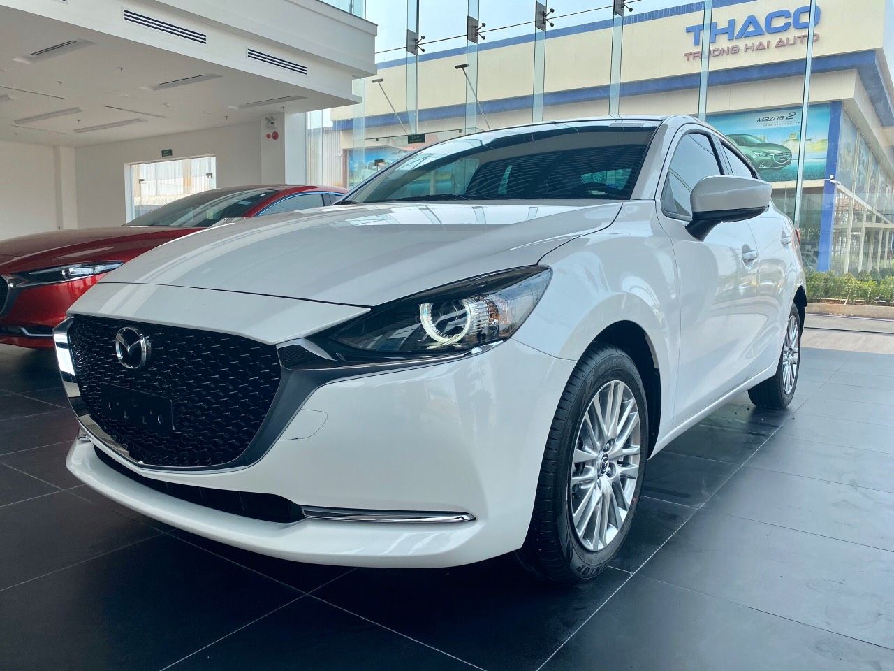 Mazda 2 Luxury 2020 - Mazda Biên Hòa - Ưu đãi 20 triệu: Mazda 2 Luxury 2020, màu trắng