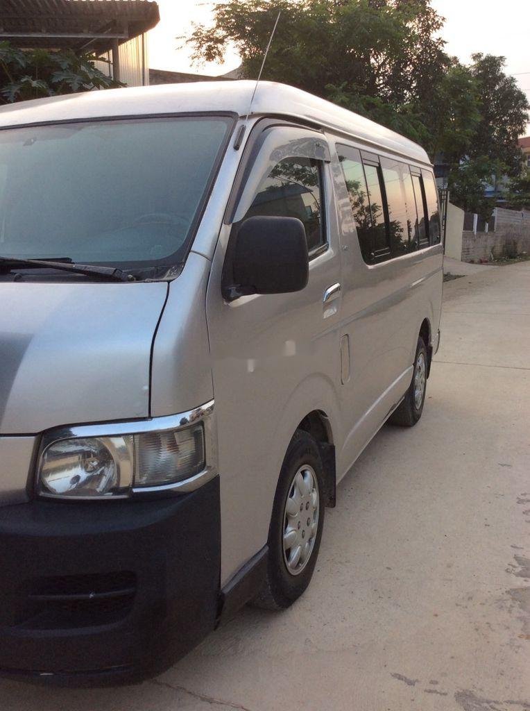 Toyota Hiace      2005 - Bán Toyota Hiace đời 2005, màu bạc, nhập khẩu còn mới, giá 205tr