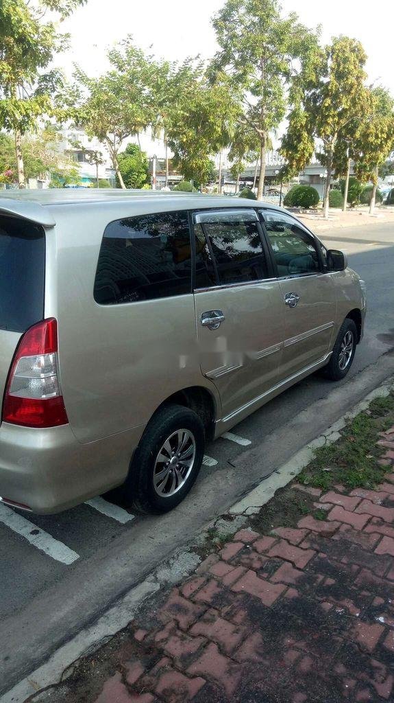 Toyota Innova   2012 - Bán xe Toyota Innova đời 2012, xe nhập