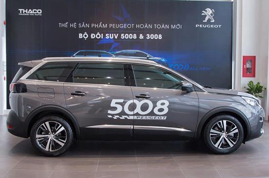 Peugeot 5008    2019 - Cần bán xe Peugeot 5008 đời 2019, màu xám