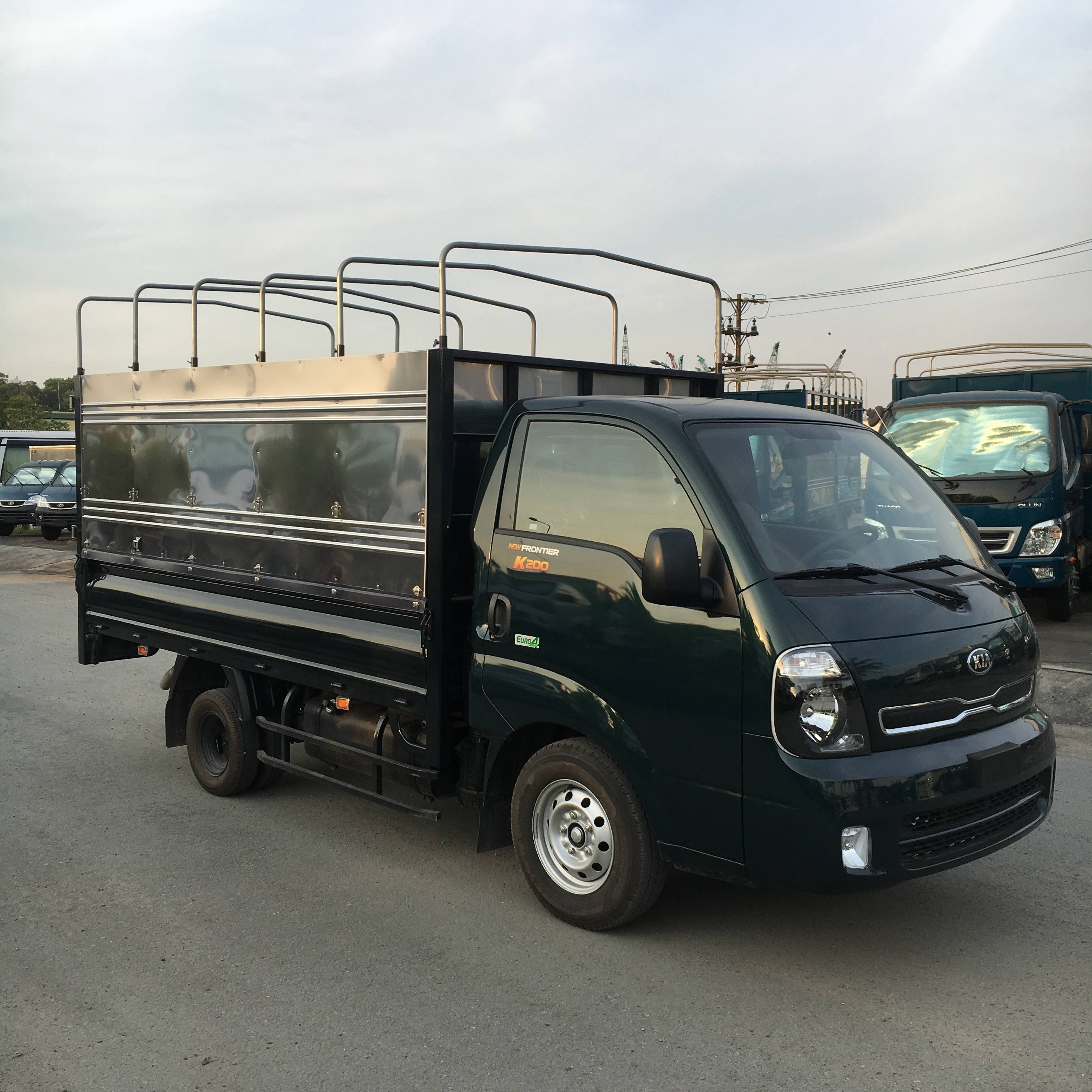 Kia Frontier K200 2020 - Bán xe tải Thaco Kia K200,1 tấn 9 thùng lửng, thùng bạt, thùng kín 3m2 giá tốt