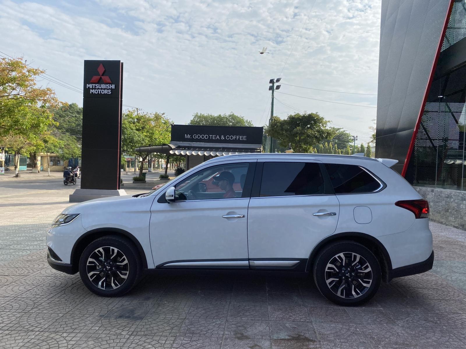 Mitsubishi Outlander Sport 2020 - Bán xe Mitsubishi Outlander Sport đời 2020, màu trắng, nhập khẩu