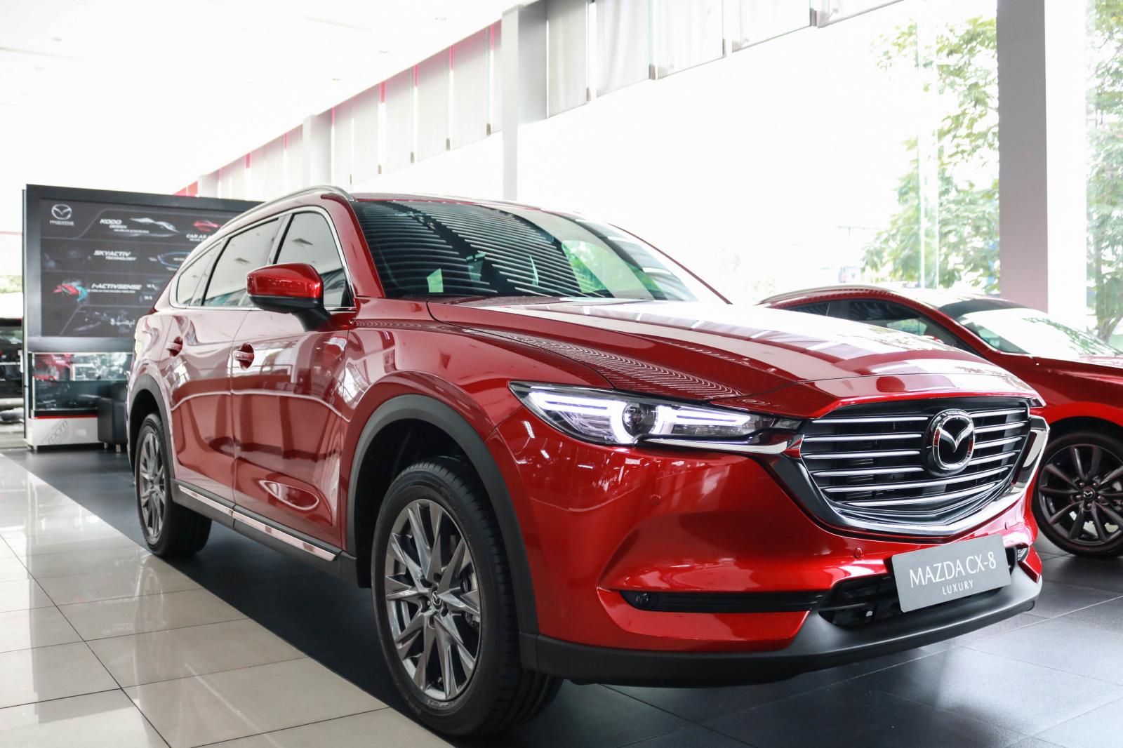 Mazda Mazda khác 2020 - Mazda CX8 2020 Luxury màu đỏ giao liền, ưu đãi lên tới 95 triệu, tặng bảo hiểm + phụ kiện