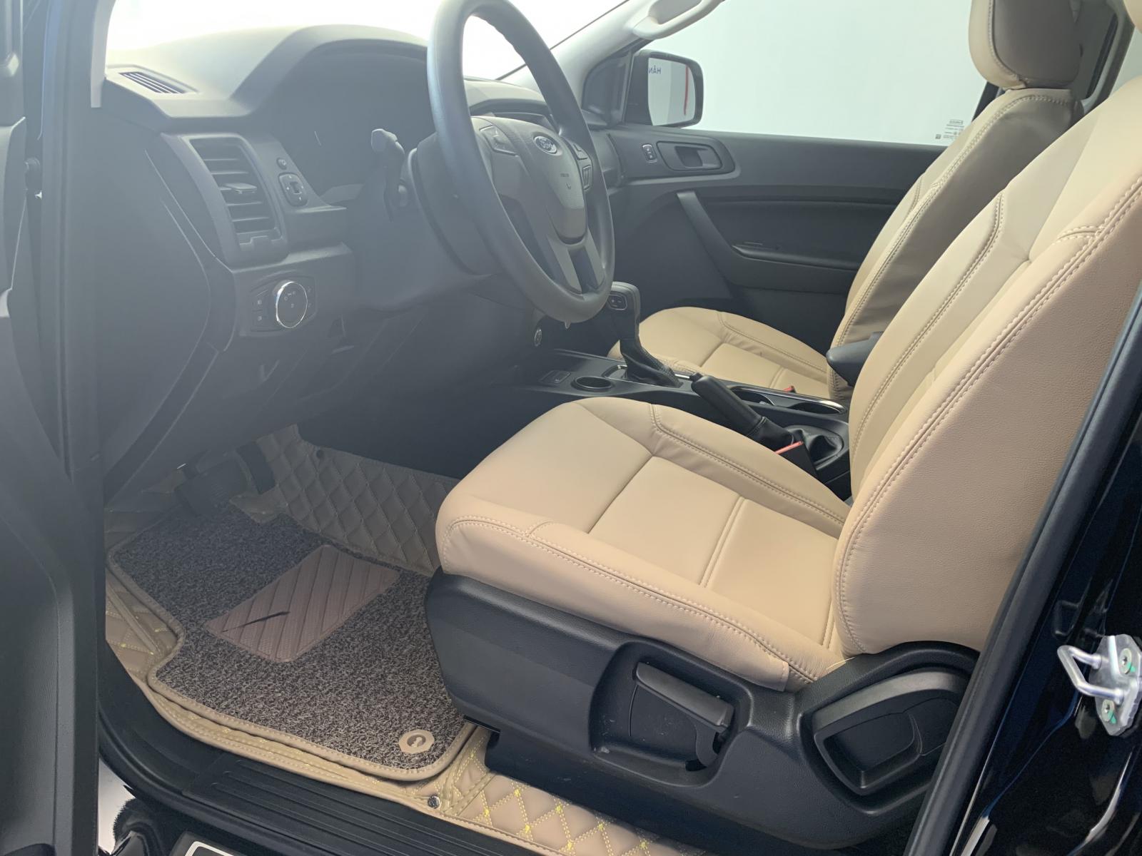 Ford Everest Ambiente 2.0 AT 2019 - Ford Everest Ambiente AT xả kho giá ưu đãi - LH 0388.145.415