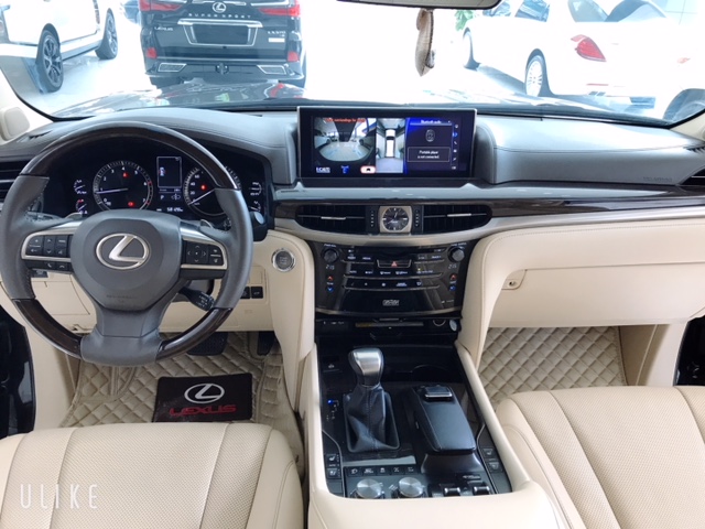 Lexus LX 570 2016 - Bán xe Lexus LX570 màu đen Super Sport S sản xuất 2016, đăng ký cuối 2016, một chủ từ đầu