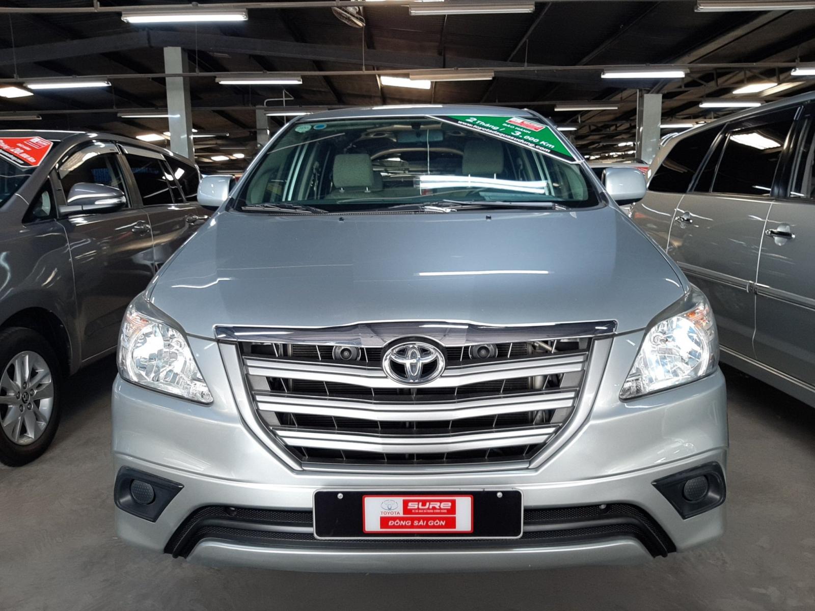 Toyota Innova E 2014 - Bán xe Toyota Innova 2014, màu bạc