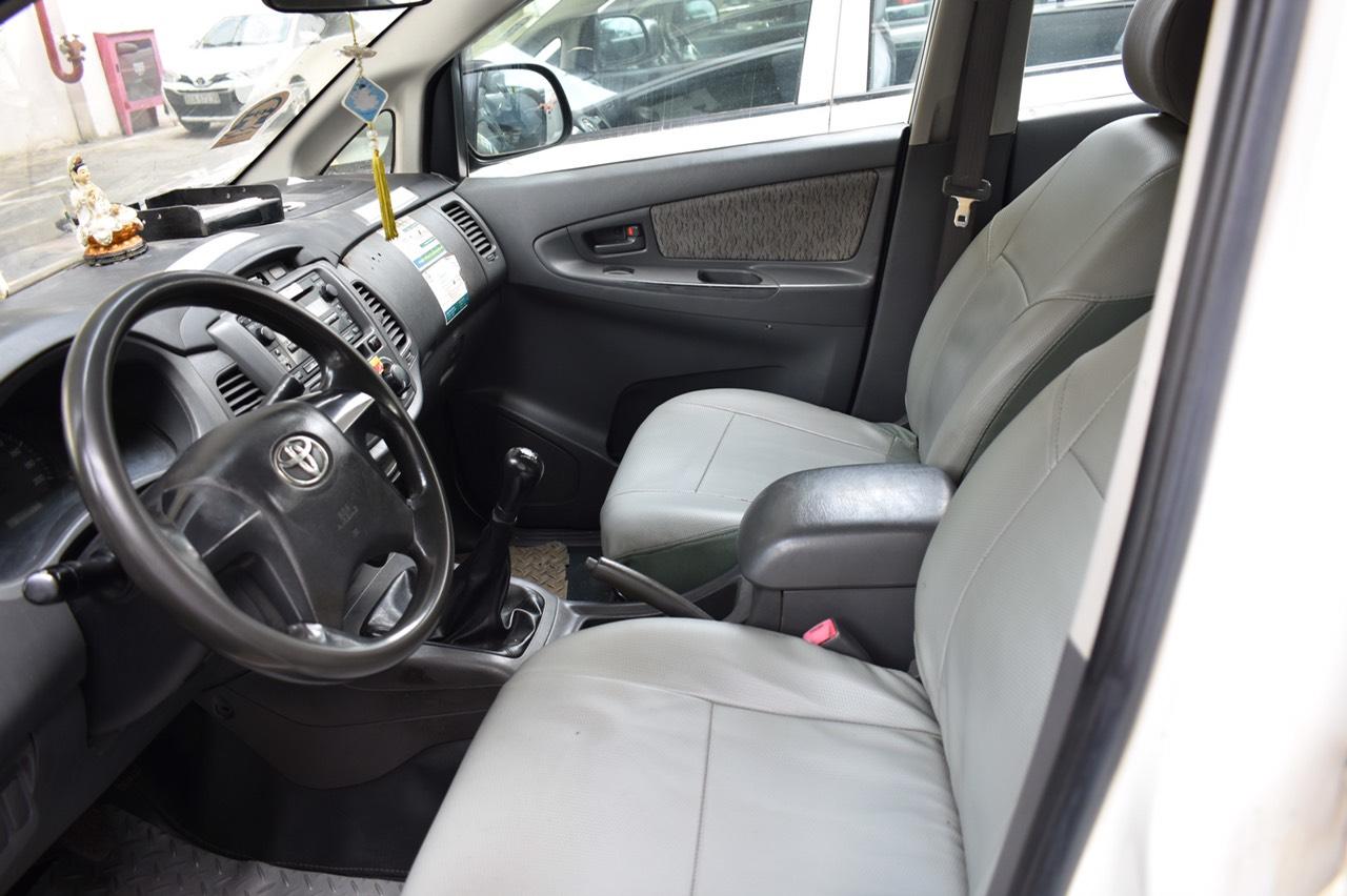 Toyota Innova 2014 - Bán xe Toyota Innova J 2014, màu trắng