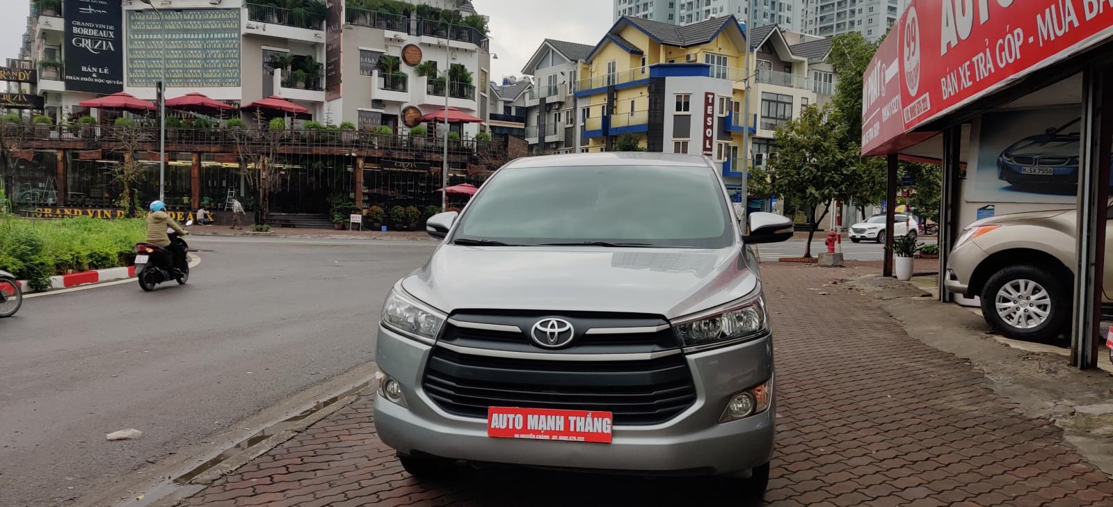 Toyota Innova 2.0E 2016 - Bán xe Toyota Innova 2.0E 2016, màu bạc, chính chủ, giá 555tr