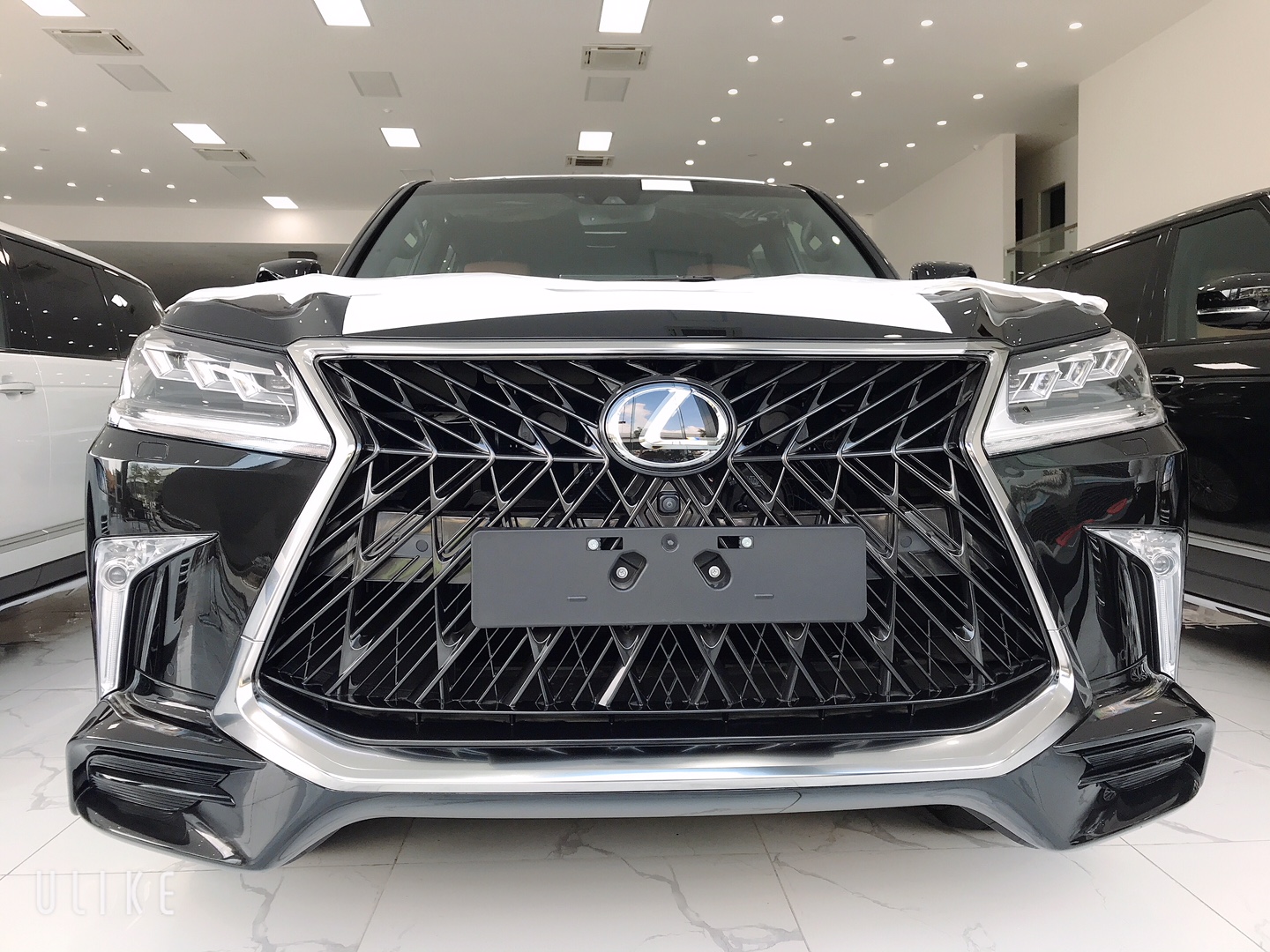 Lexus LX 570 2020 - Giao ngay Lexus LX570 MBS phiên bản 4 ghế vip màu đen 2020 nhập mới 100% về Việt Nam