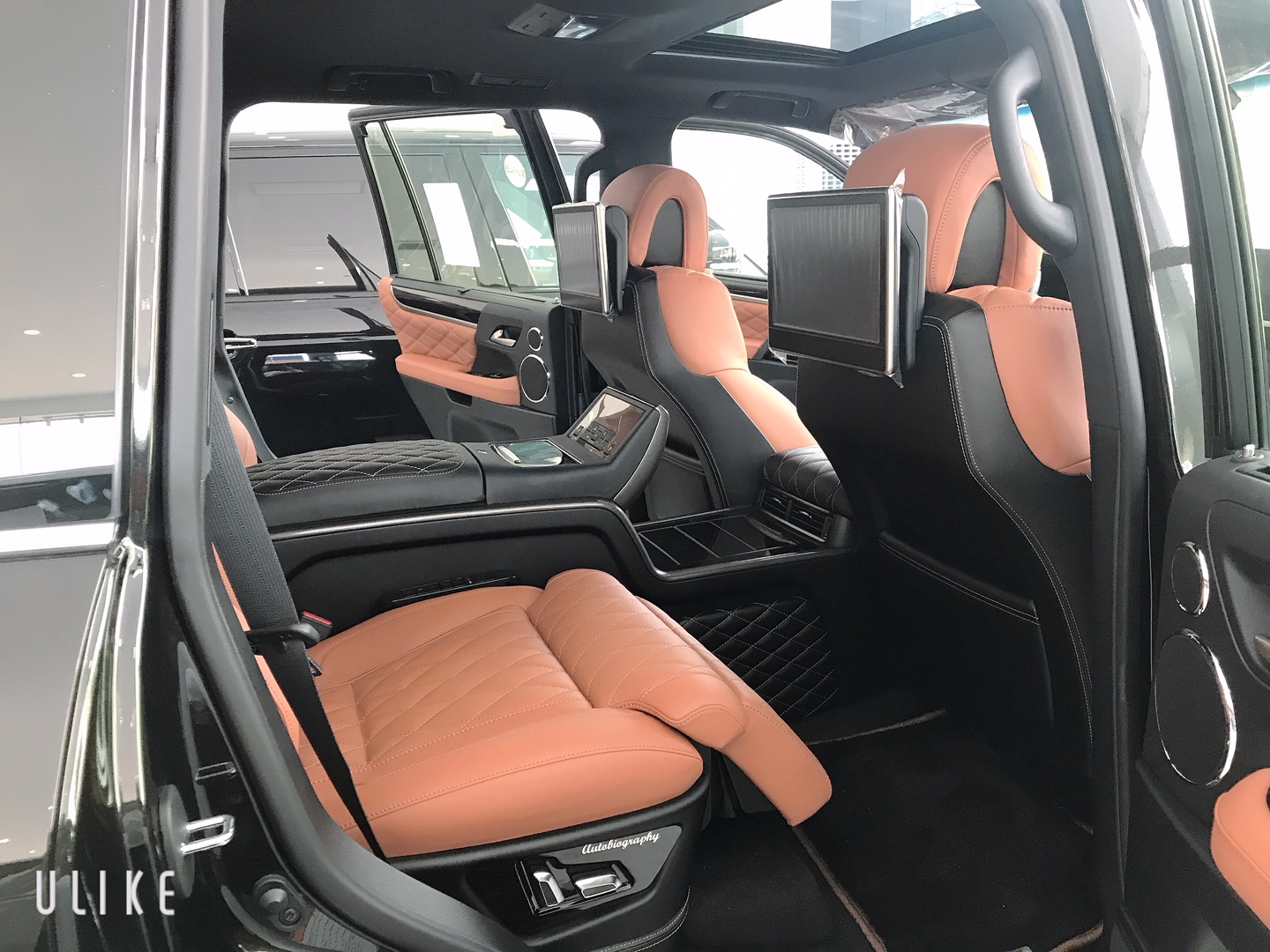 Lexus LX 570 2020 - Giao ngay Lexus LX570 MBS phiên bản 4 ghế vip màu đen 2020 nhập mới 100% về Việt Nam