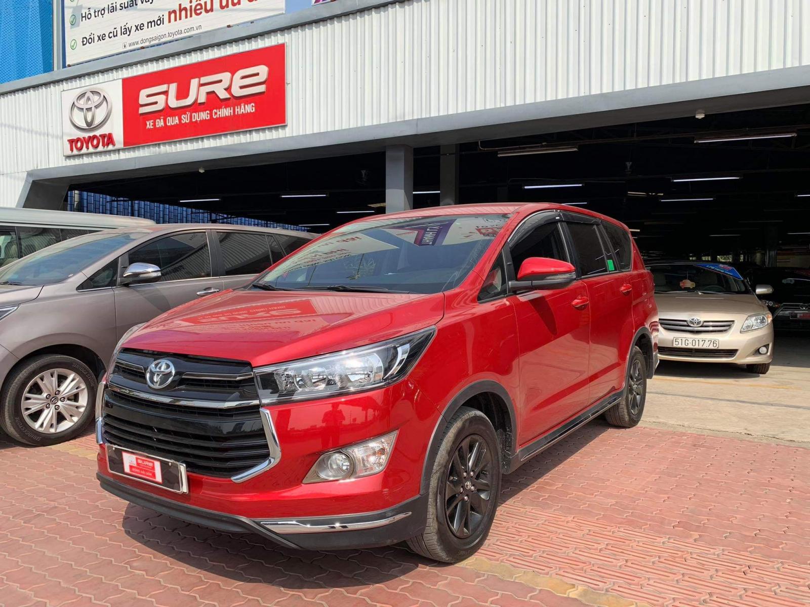 Toyota Innova G 2019 - Cần bán Toyota Innova Venturer đời 2019, màu đỏ, siêu lướt giá siêu tốt