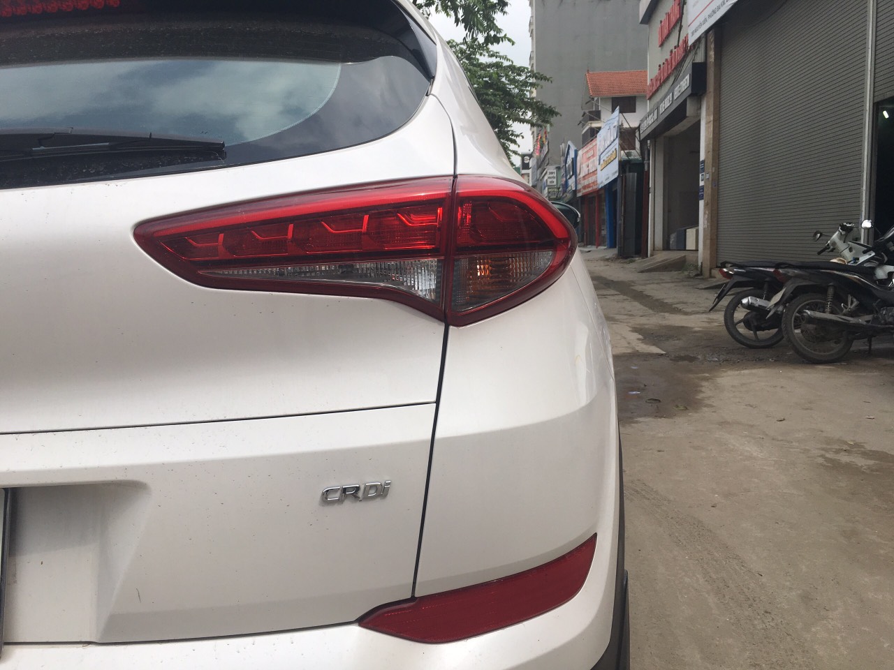 Hyundai Tucson 2018 - Bán Hyundai Tucson 2018, màu trắng, xe gia đình đẹp lướt 17000km giá tốt