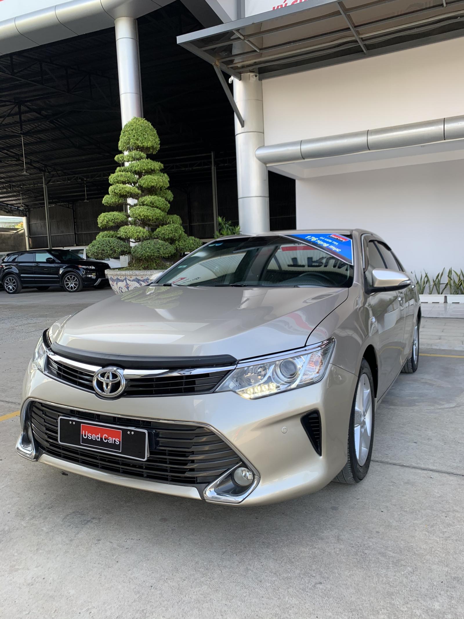 Toyota Camry 2.5Q 2015 - Cần bán gấp Toyota Camry 2.5Q đời 2015, màu nâu, giá chỉ 875 triệu