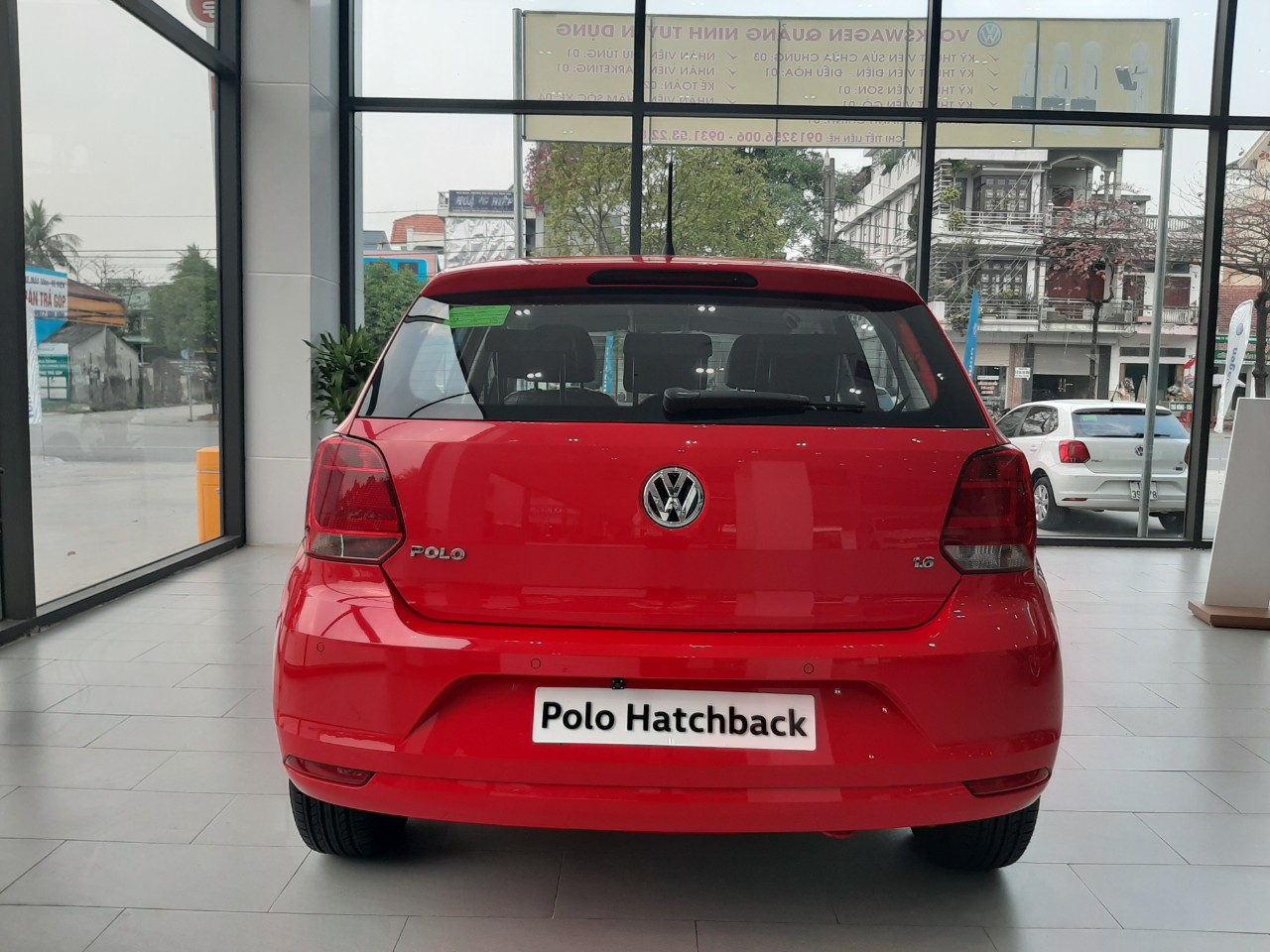 Volkswagen Polo HB 2018 - Volkswagen Polo, màu đỏ, nhập khẩu chính hãng tặng nhiều phần quà hấp dẫn