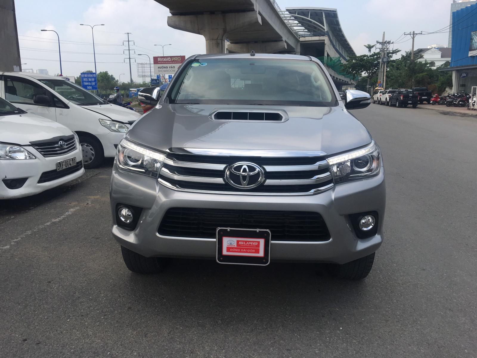 Toyota Hilux 2015 - Bán xe Hilux 3.0AT chuyên cơ bán tải