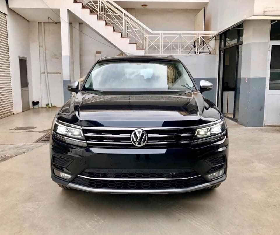 Volkswagen Tiguan 2018 - Volkswagen Tiguan Highline nhập khẩu, màu đen tặng quà khủng hỗ trợ trả góp 0%, tặng lệ phí trước bạ